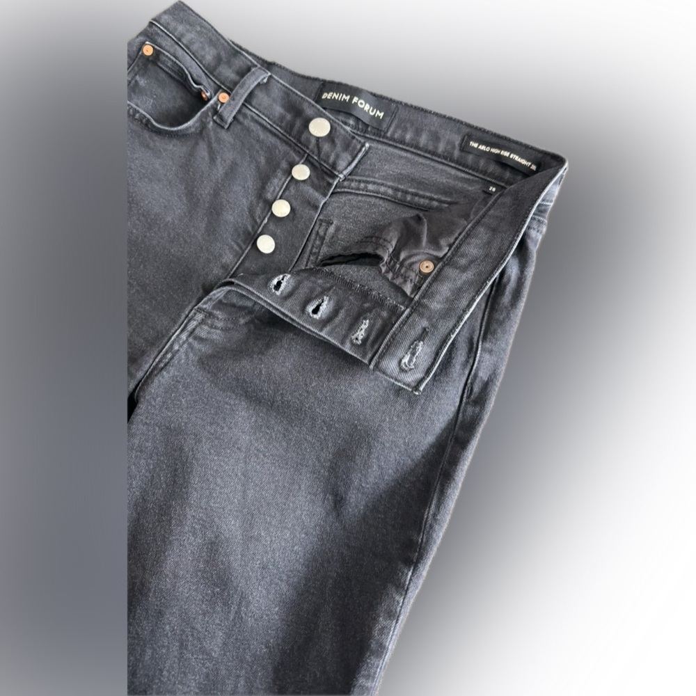 Aritzia Denim Forum The Arlo Hi-Rise Straight Jean Black Eyeliner - Picture 13 of 16